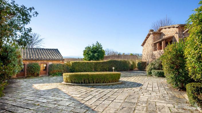 Image No.4-11 Bed Vineyard for sale