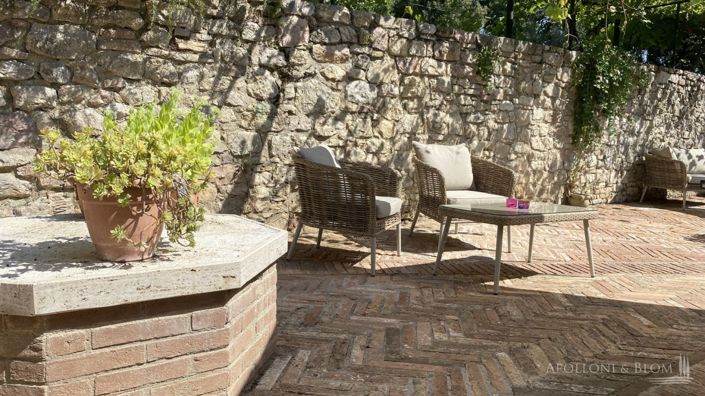 Image No.12-20 Bed Apartment for sale