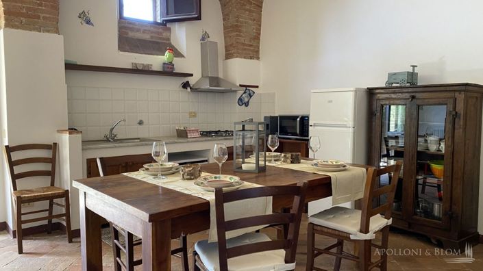 Image No.20-20 Bed Apartment for sale