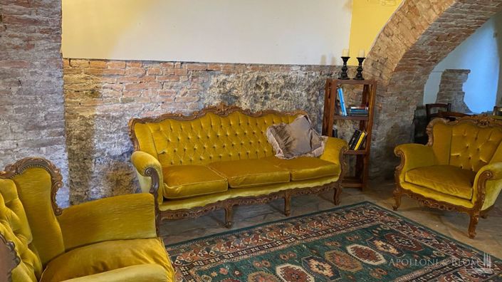 Image No.24-20 Bed Apartment for sale