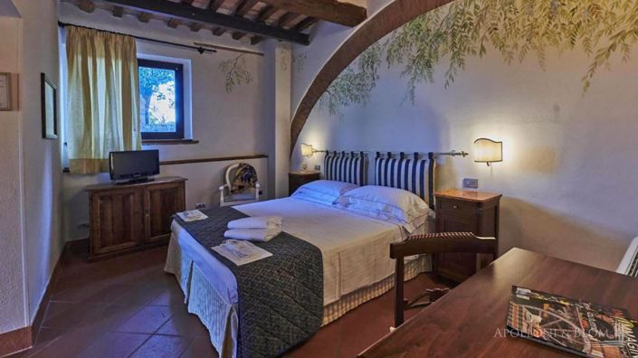 Image No.20-28 Bed Villa for sale