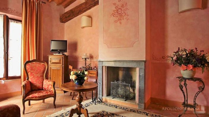 Image No.3-28 Bed Villa for sale