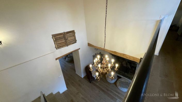 Image No.14-6 Bed Apartment for sale