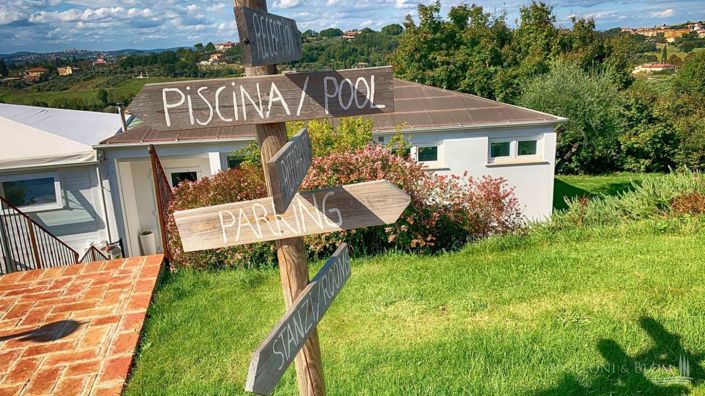 Image No.15-12 Bed Apartment for sale