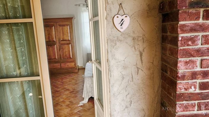 Image No.18-12 Bed Apartment for sale