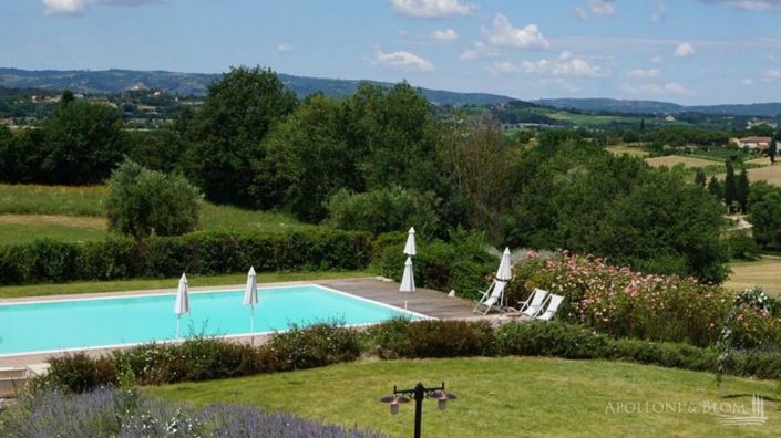 Image No.20-12 Bed Apartment for sale