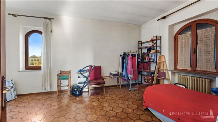 Image No.26-6 Bed Apartment for sale