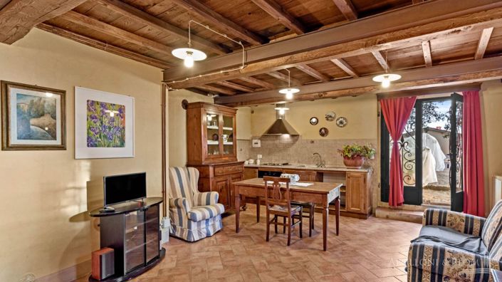 Image No.17-5 Bed Apartment for sale