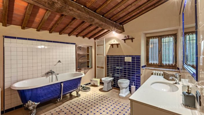 Image No.22-5 Bed Apartment for sale