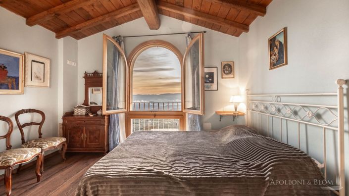 Image No.27-5 Bed Apartment for sale