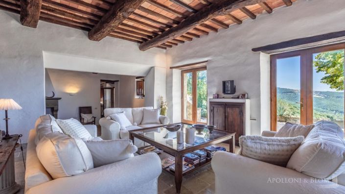 Image No.20-9 Bed Apartment for sale