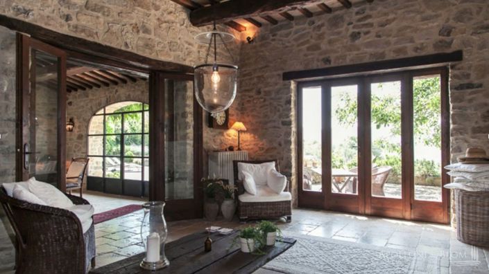 Image No.22-9 Bed Apartment for sale