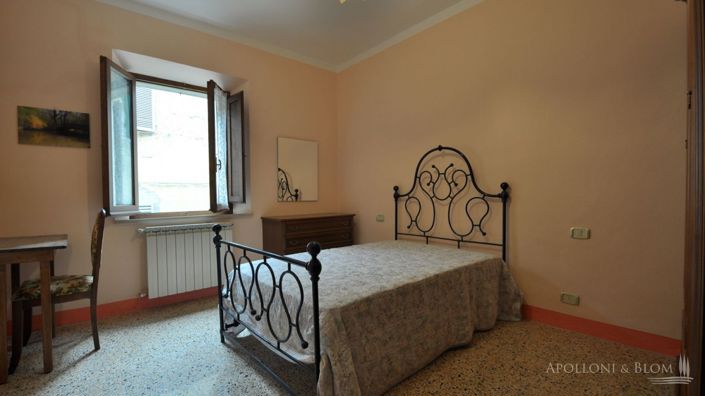 Image No.12-2 Bed Apartment for sale