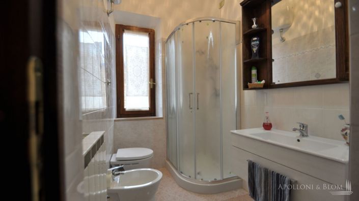 Image No.17-2 Bed Apartment for sale