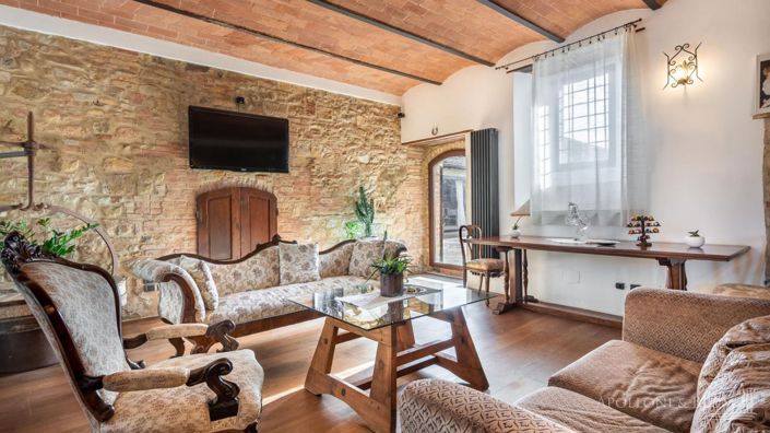 Image No.11-10 Bed Apartment for sale