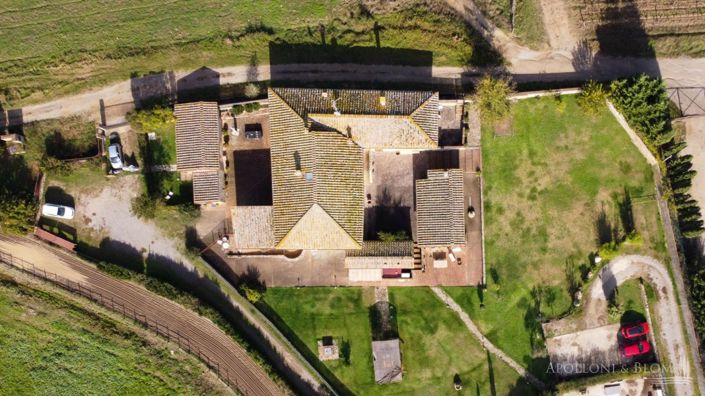 Image No.9-10 Bed Apartment for sale