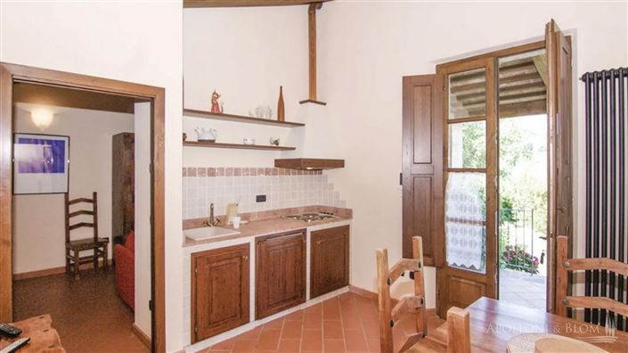 Image No.25-6 Bed Apartment for sale