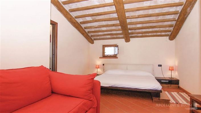 Image No.29-6 Bed Apartment for sale