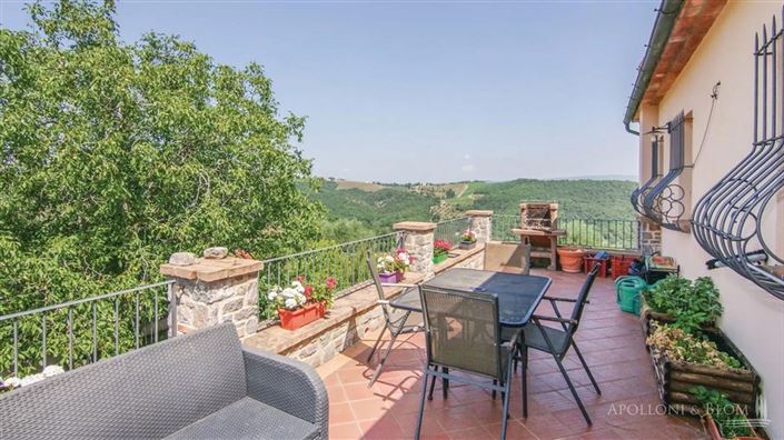 Image No.10-6 Bed Apartment for sale