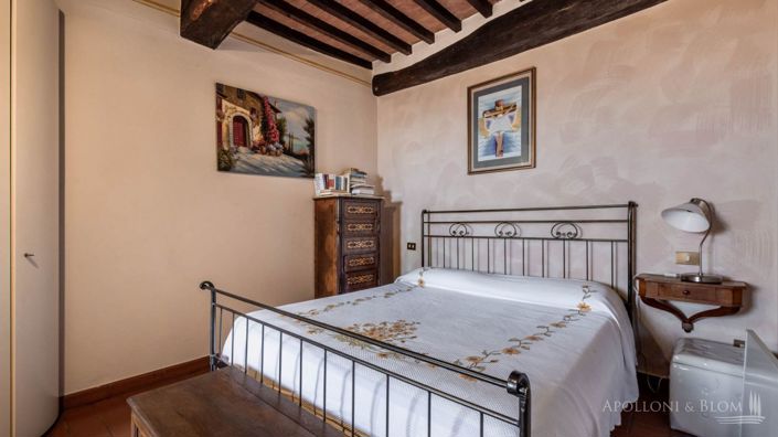 Image No.4-5 Bed Country House for sale