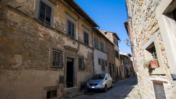 Image No.8-5 Bed Country House for sale