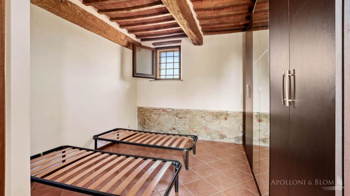 Image No.20-4 Bed Apartment for sale