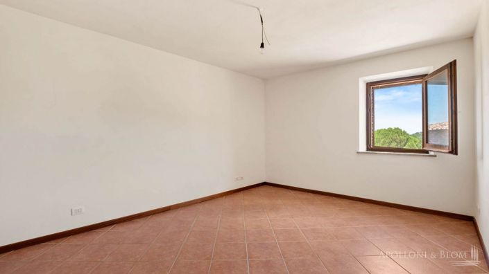 Image No.25-4 Bed Apartment for sale