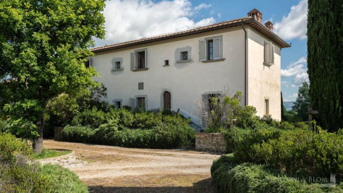 Image No.1-6 Bed Apartment for sale