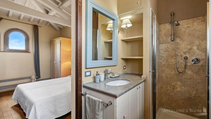 Image No.22-4 Bed Apartment for sale