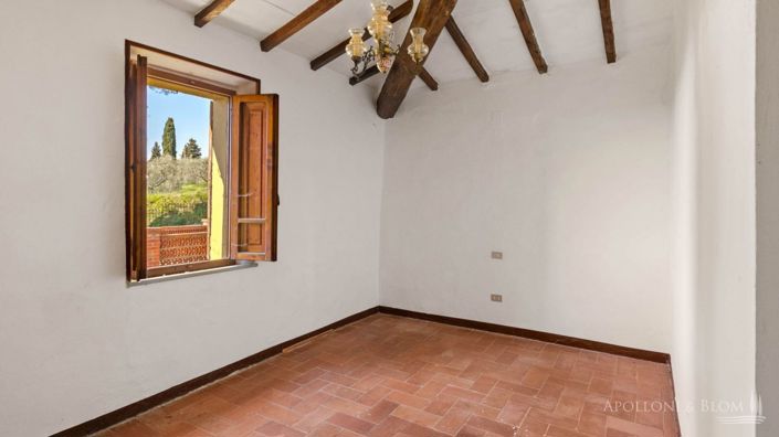 Image No.20-2 Bed Apartment for sale