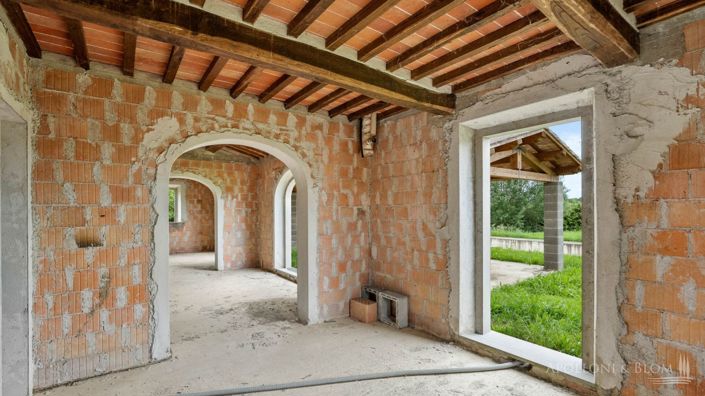 Image No.14-6 Bed Apartment for sale