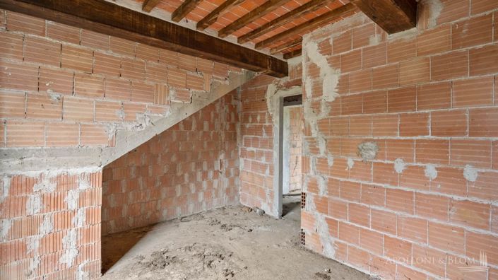 Image No.25-6 Bed Apartment for sale