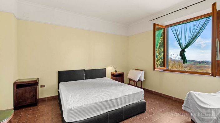 Image No.22-7 Bed Apartment for sale