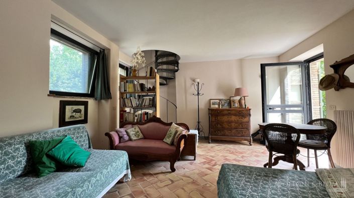 Image No.10-2 Bed Apartment for sale