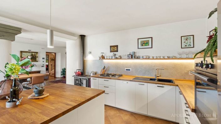 Image No.18-7 Bed Apartment for sale