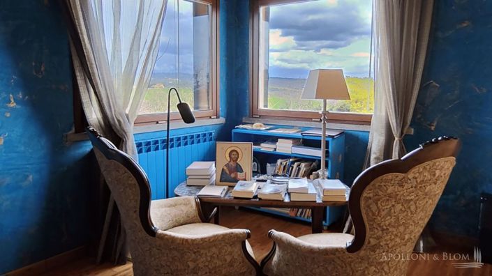 Image No.16-3 Bed Vineyard for sale