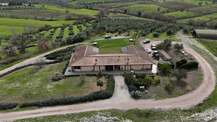 Image No.2-3 Bed Vineyard for sale