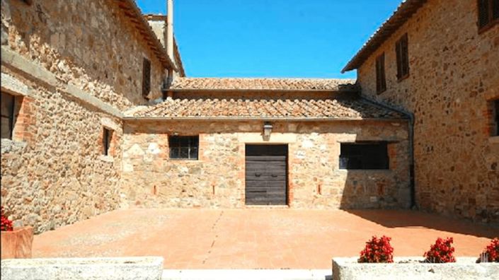 Image No.18-8 Bed Apartment for sale