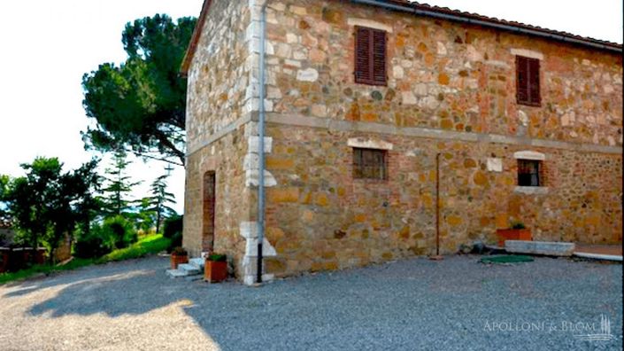 Image No.20-8 Bed Apartment for sale