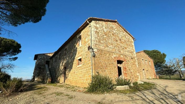 Image No.24-8 Bed Apartment for sale