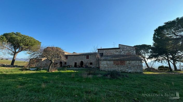 Image No.27-8 Bed Apartment for sale