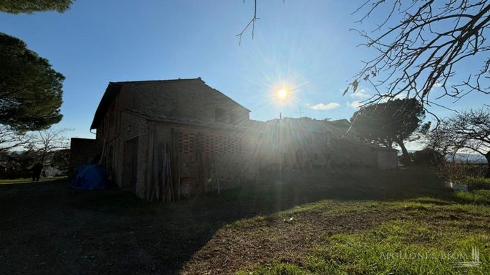 Image No.28-8 Bed Apartment for sale