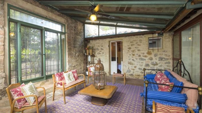 Image No.16-8 Bed Apartment for sale