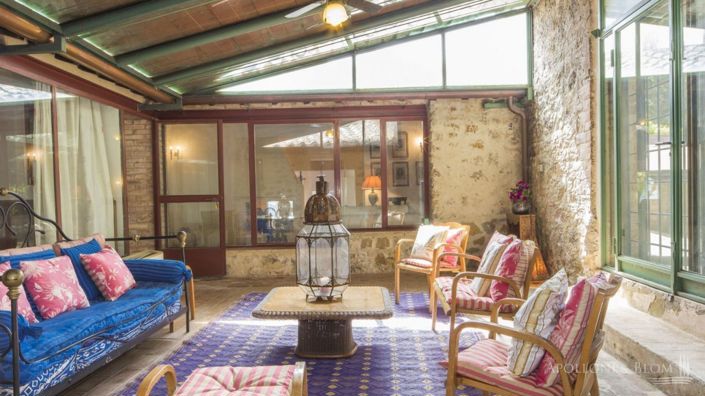 Image No.17-8 Bed Apartment for sale