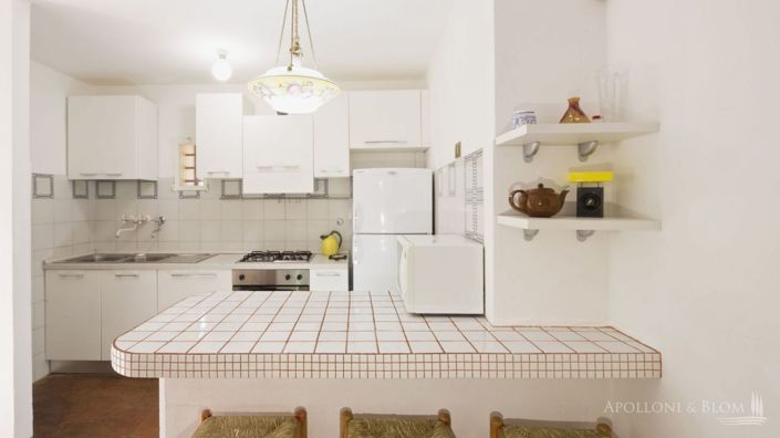 Image No.21-8 Bed Apartment for sale