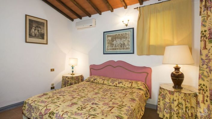 Image No.26-8 Bed Apartment for sale