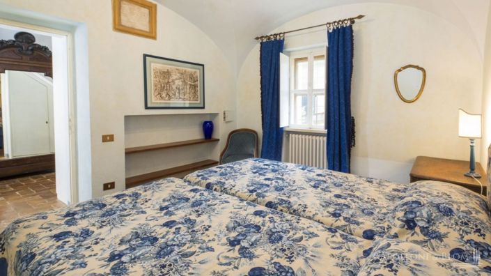 Image No.28-8 Bed Apartment for sale