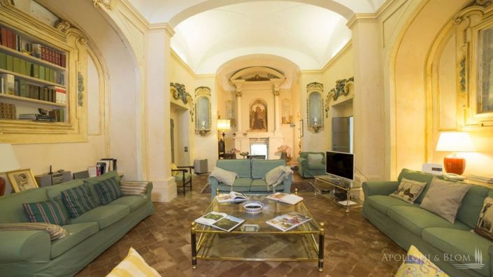 Image No.7-8 Bed Apartment for sale