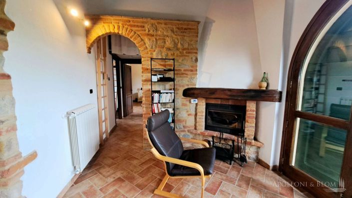 Image No.3-2 Bed Country House for sale