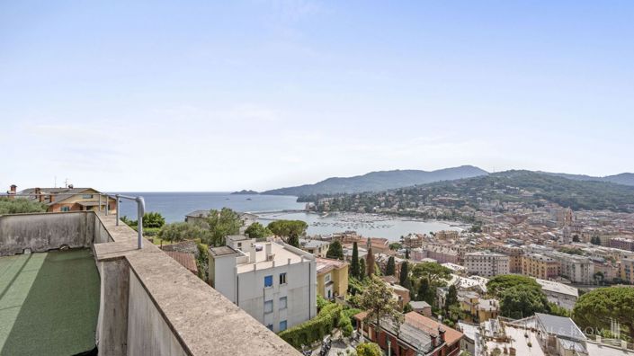 Image No.12-3 Bed Country House for sale